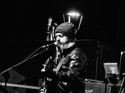 Live (37)